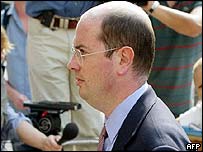 Конфлікт розгорівся через репортаж Ендрю Гіллігана у програмі "Тудей"