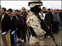 Polise yazılmak isteyen Uyanış Komitesi üyeleri