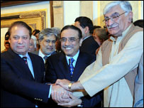 نواز شریف، زرداری اور اسفندیار