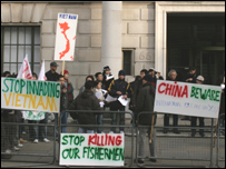 Biểu tình chống Trung Quốc tại Luân Đôn