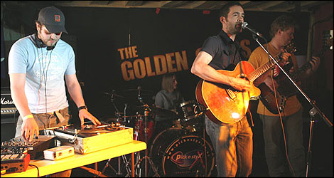 Jamson's Nook (ANNIE @AMC PHOTOGRAPHICS)