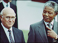 نلسون ماندلا و اف دبیلو دکلرک در آفريقای جنوبی