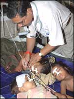 मस्तिष्क ज्वर से पीड़ित बच्चे