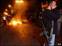 Militante palestino armado em Ramallah