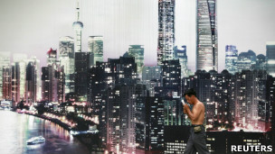 上海都市里的吸烟人