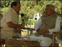 मणिकांत ठाकुर के साथ नीतीश