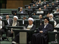 ردیف اول از راست به چپ: آیت الله شاهرودی رئیس قوه قضائیه و اکبر هاشمی رفسنجانی