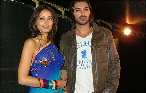 Bipasha Basu and John Abraham