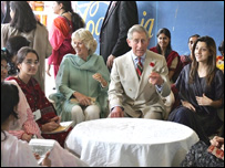 شہزادہ چارلز فاطمہ جناح وومنن یونیورسٹی راولپنڈی کے دورے پر