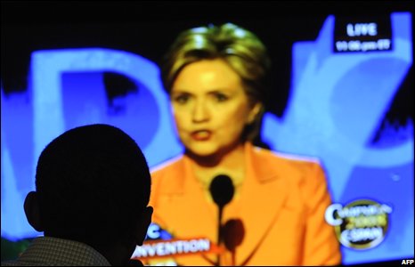 Barack Obama xem truyền hình