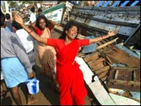 श्रीलंका में भी बहुत सारा प्रभावित क्षेत्र में संपर्क स्थापित नहीं हुआ है 