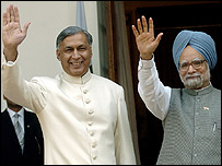 بھارتی وزیراعظم من موہن سنگھ اور پاکستانی وزیراعظم شوکت عزیز