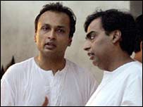 अनिल और मुकेश अंबानी