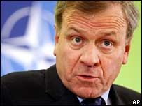 یاپ دهوپ شیفر، دبیرکل پیمان ناتو