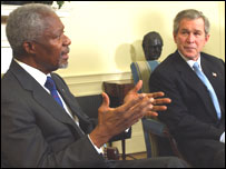 اقوام متحدہ کے سیکریٹری جنرل کوفی عنان اور صدر بش
