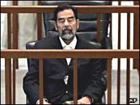 صدام حسين در دادگاه