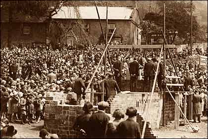 Prince Edward lays a foundation stone in Holloway