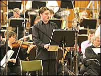 جان ادواردز، خواننده تنور. عکس از سايمون جی پرايس 