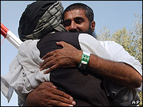 زندانیان آزاد شده افغان (عکس از آرشیو)