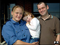 Faye Turner, 26, cujo rosto ocupou as primeiras páginas de jornais britânicos durante a captura