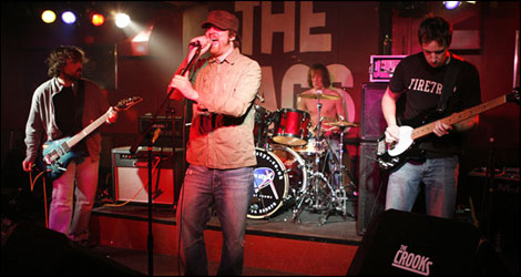 The Crooks  (ANNIE @AMC PHOTOGRAPHICS)