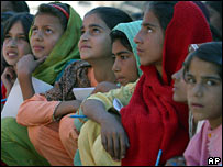  भूकंप प्रभावित बच्चे 