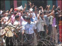 Students in protest (Photo Elmo Fernando)