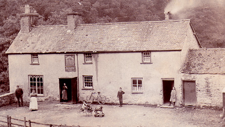 Hen lun o dafarn y Bridge Inn, Bontuchel