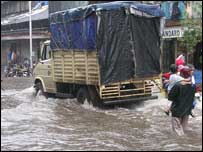 موسلادھار بارش 