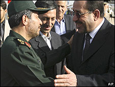 Thủ tướng Iraq (phải) gặp bộ trưởng Quốc phòng Iran