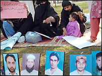 گمشدہ افراد کی تصاویرفائل  فوٹو