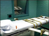 Cama para injeção letal