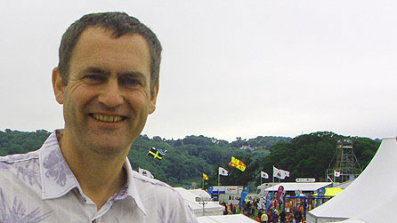 Ifor ap Glyn ar faes Eisteddfod Genedlaethol  yr Urdd Conwy 2008