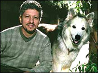 Lou Hawthorne e seu cachorro