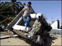 سونامی متاثرین