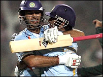 युवराज और धोनी