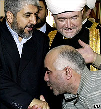 Khaled Meshaal (esquerda) se encontra com líderes religiosos na Rússia