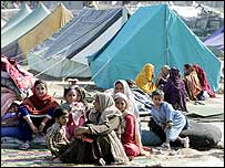 زلزلہ زدگان  کے کیمپ
