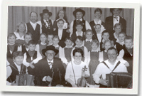 Dawnswyr Llangadfan a Dawnswyr Nevezadur o Lydaw