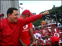Hugo Chávez na manifestação deste domingo (Foto: ABN) 