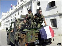 Soldados franceses no Haiti