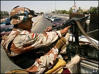 Irak'ta bir kontrol noktası