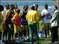 Parreira se reúne com jogadores da seleção sul-africana