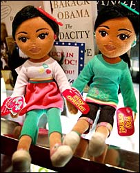 गुड़िया जिसे मलिया और साशा का नाम दिया गया था