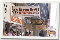 Siop chwaraeon Bryan Orritt yn Ne Affrica