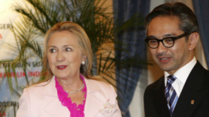 Clinton và Natalegawa