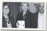 Elizabeth George (trysorydd y Cyfeillion), Ffion Hague, a Philip George (llywydd y Cyfeillion)