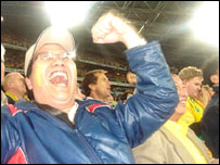 Đội nhà cố lên