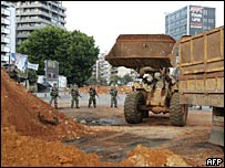 Bloqueios na estrada para aeroporto de Beirute (maio de 2008)