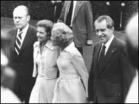 Bên cạnh những ngày cuối của TT Nixon năm 1974
